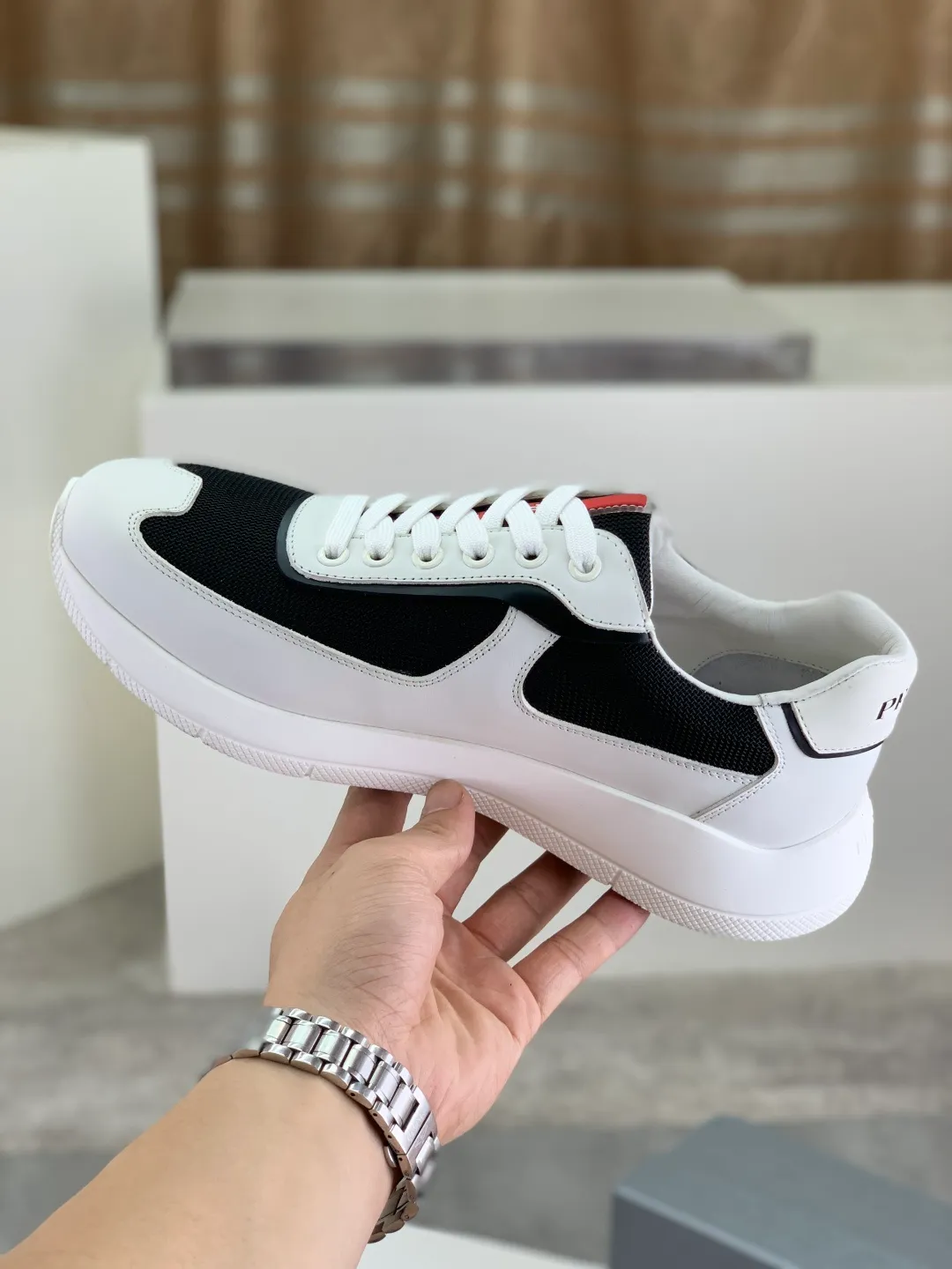 Men's men's shoes💰P580💰【New model】Top quality, new popular models on the official website, which will never go out of style for a century,🆘 The trendy brand (Prada) mainly promotes popular models, avant-garde and versatile fashionable men's shoes, private version molding, cowhide surface splicing 1:1 oil edge processing... fashionable and simple, original imported cowhide interior cowhide feet; the atmosphere and personality are more fashionable, eye-catching and pursuing class. It will subvert old ideas and be a must-have for fashionistas who want to spend time with you! Must keep it! High-end comfort, high-end quality workmanship. Size: 38-44 Various colors available. full package